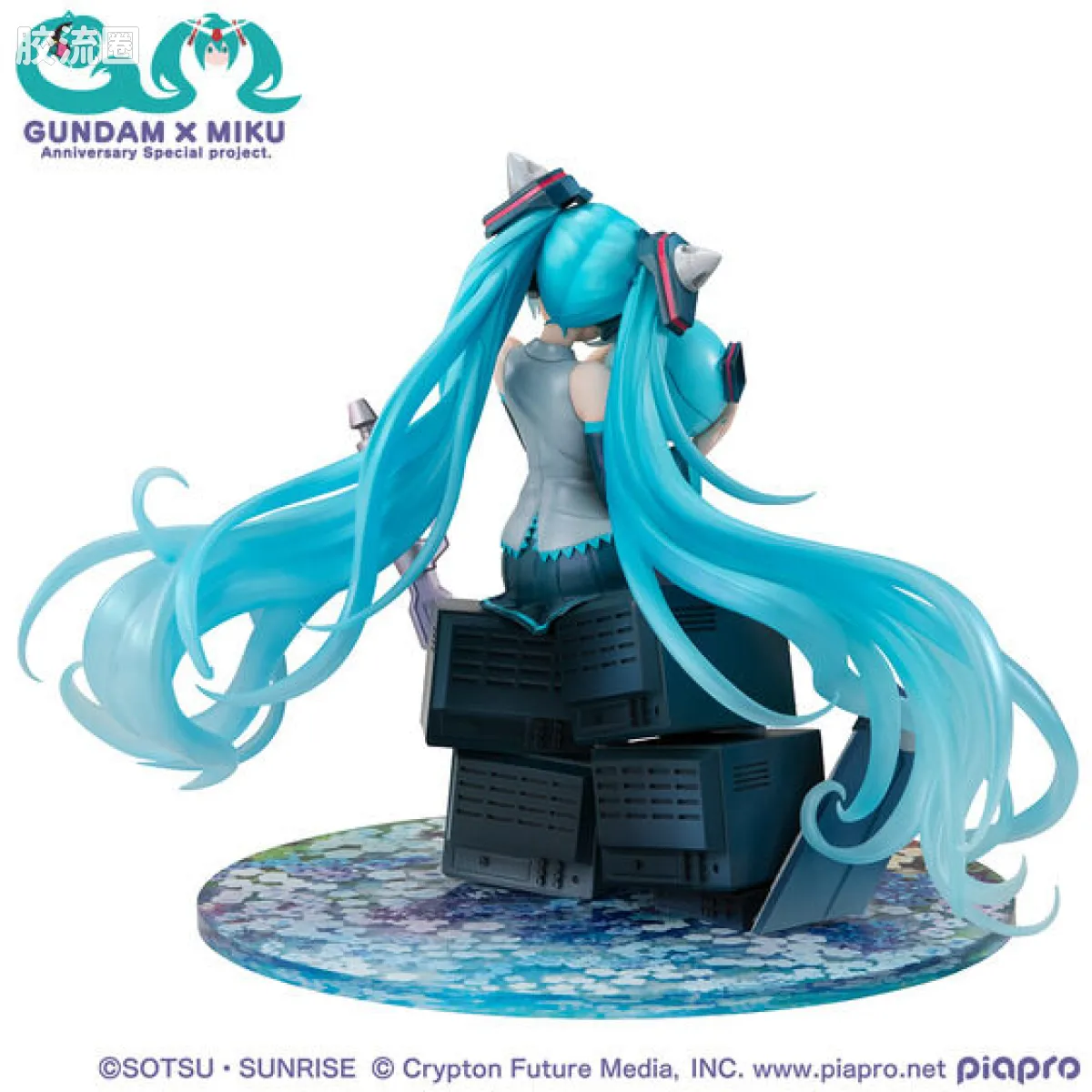 Mega House 手办系列 LUCREA系列 初音未来 × OO高达 - 图片